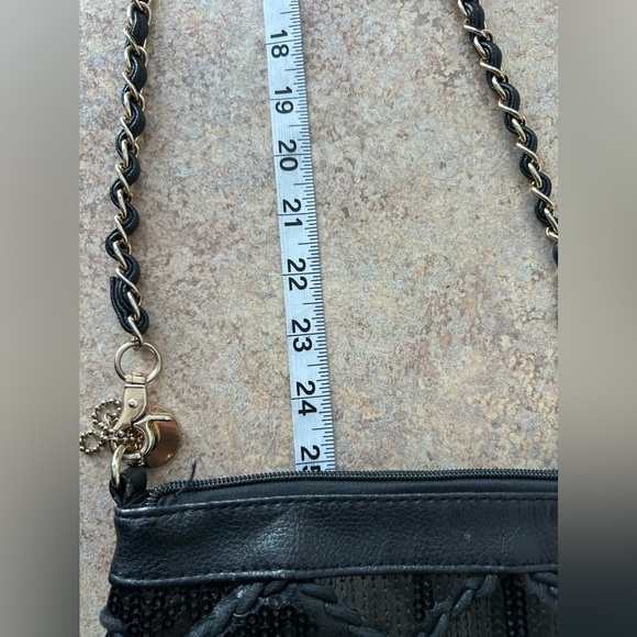 5/$25 Big Buddha Black Woven Crossbody Mini Bag NWOT - Picture 7 of 7